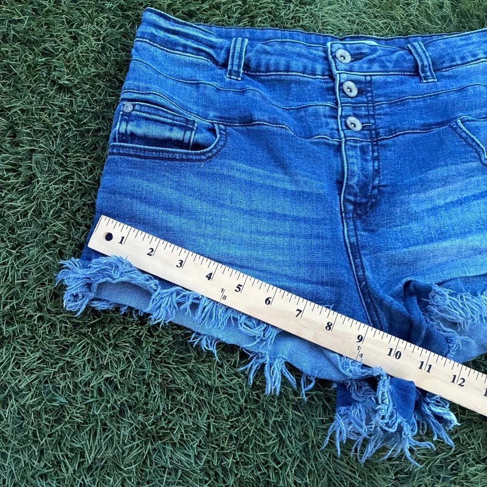 Ariya Jeans Womens 31x3 Button Fly Frayed Denim Shorts Size 13/31 Y2K 90s Blue